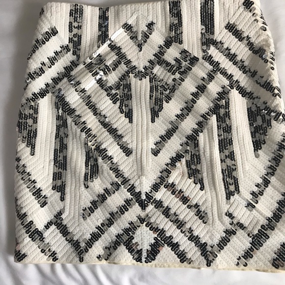 Express sequin skirt - Picture 2 of 3